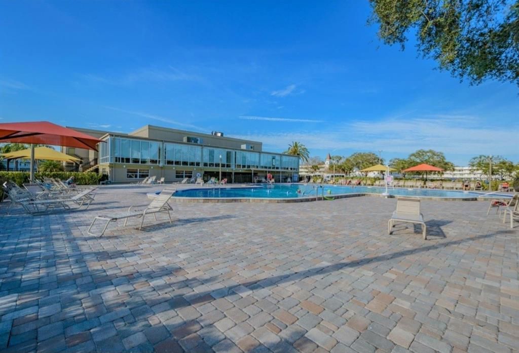For Rent: $1,300 (1 beds, 1 baths, 800 Square Feet)