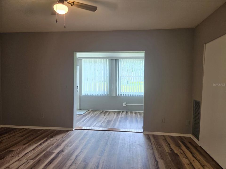 For Rent: $1,300 (1 beds, 1 baths, 800 Square Feet)