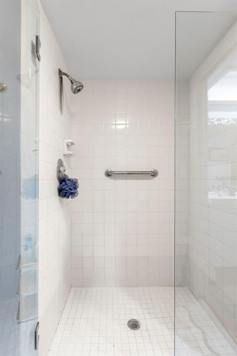 En Venta: $224,000 (2 camas, 2 baños, 1094 Pies cuadrados)