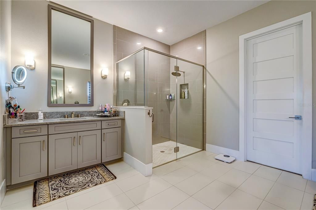 For Rent: $4,500 (3 beds, 4 baths, 2797 Square Feet)