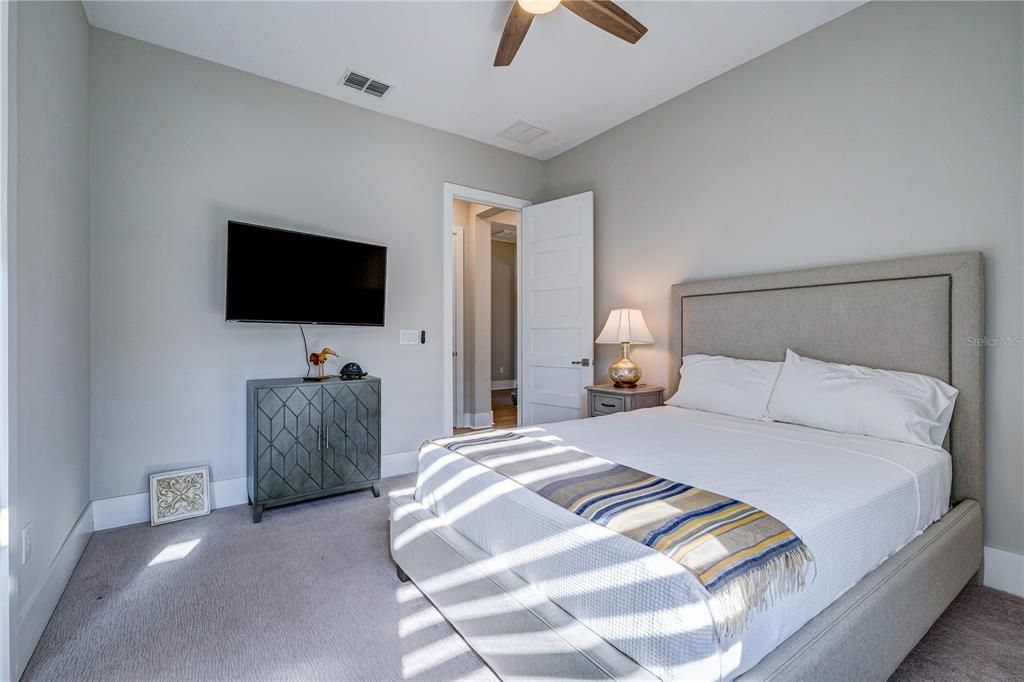 For Rent: $4,500 (3 beds, 4 baths, 2797 Square Feet)