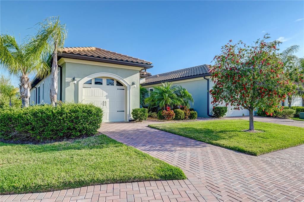For Rent: $4,500 (3 beds, 4 baths, 2797 Square Feet)
