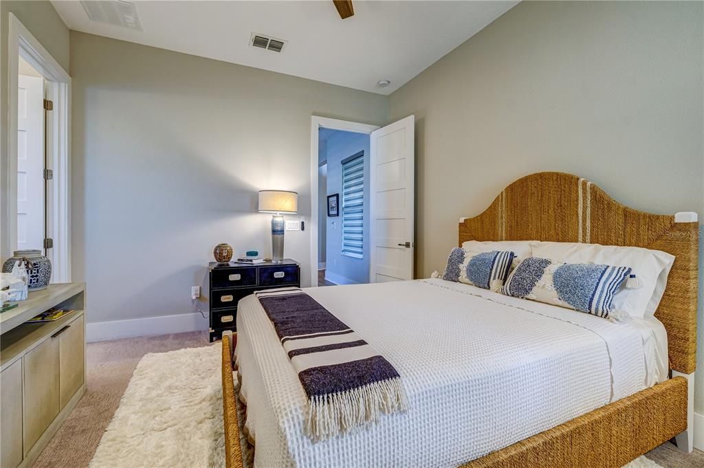 For Rent: $4,500 (3 beds, 4 baths, 2797 Square Feet)
