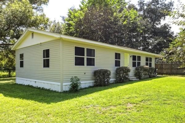 For Sale: $175,000 (2 beds, 1 baths, 1104 Square Feet)