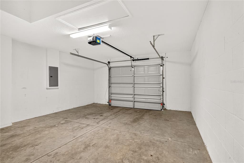 For Sale: $259,900 (3 beds, 2 baths, 1567 Square Feet)