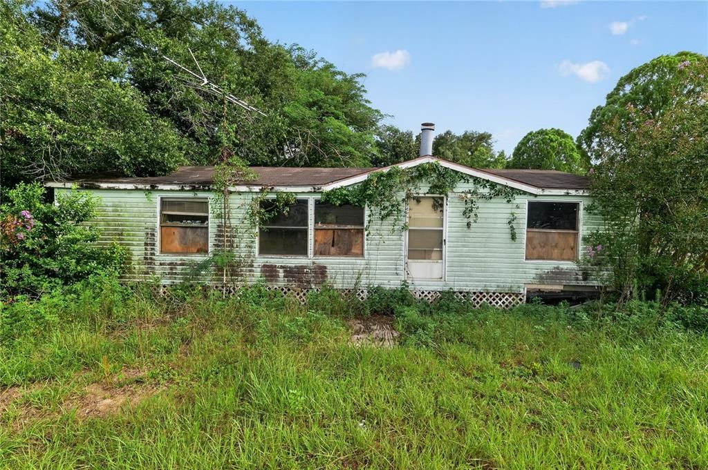 For Sale: $90,000 (3 beds, 2 baths, 1056 Square Feet)