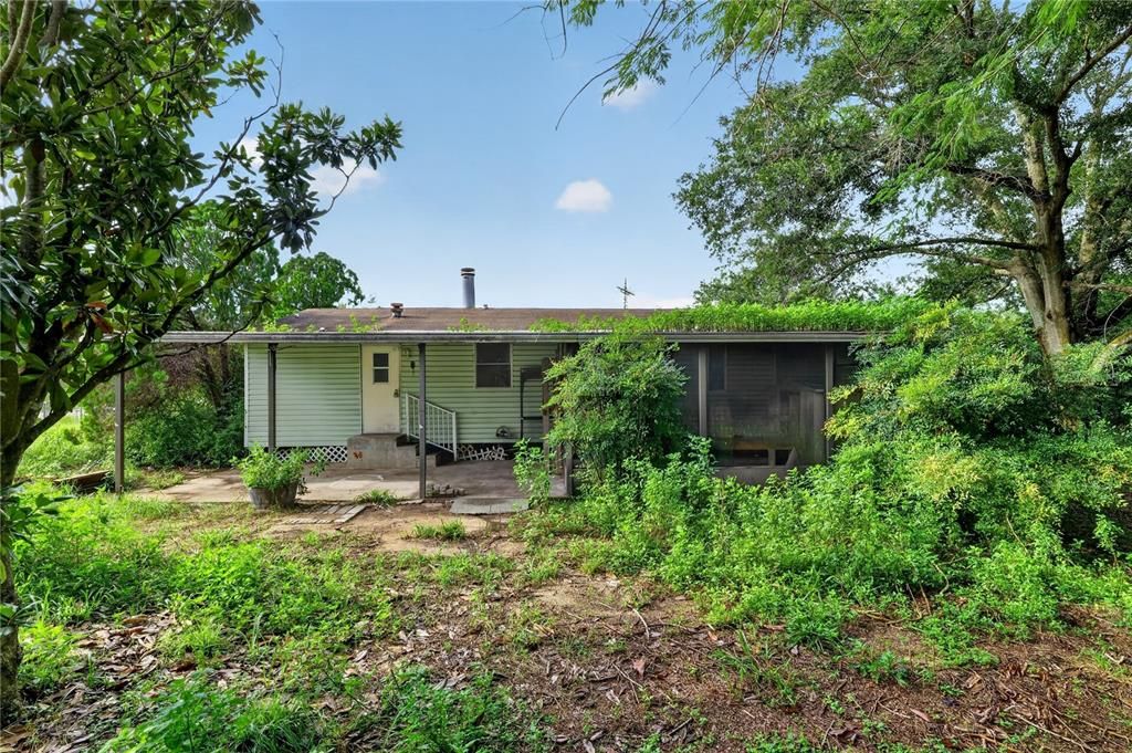 For Sale: $90,000 (3 beds, 2 baths, 1056 Square Feet)