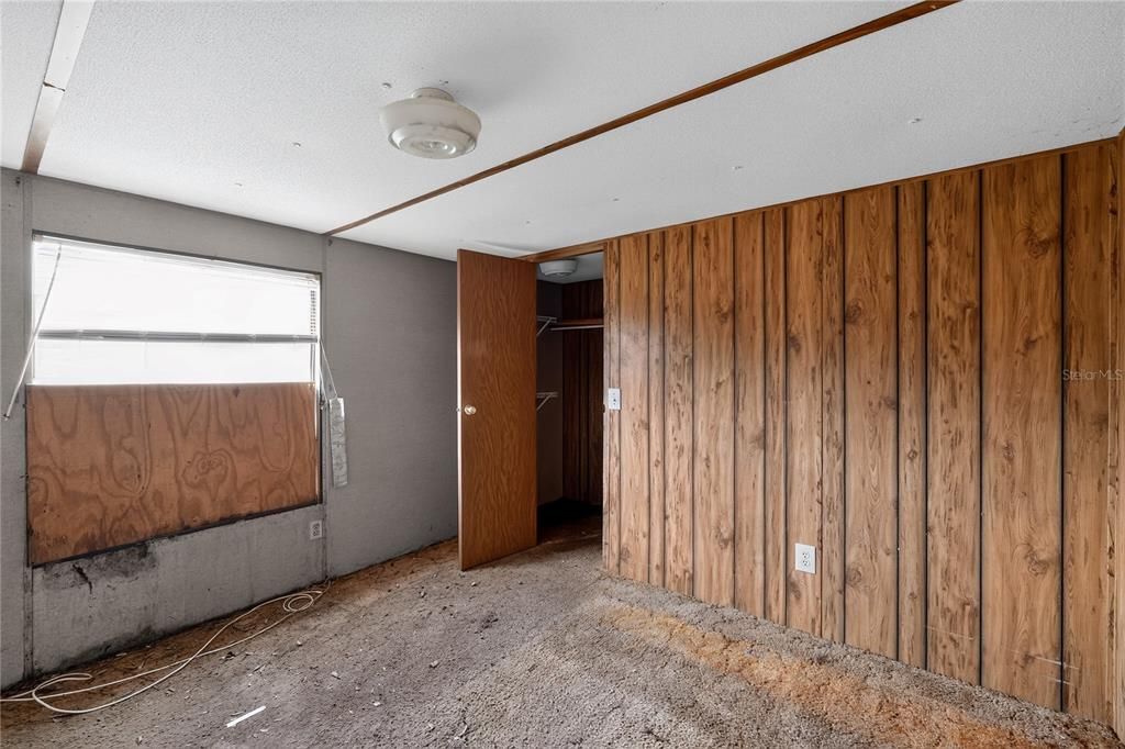 For Sale: $90,000 (3 beds, 2 baths, 1056 Square Feet)