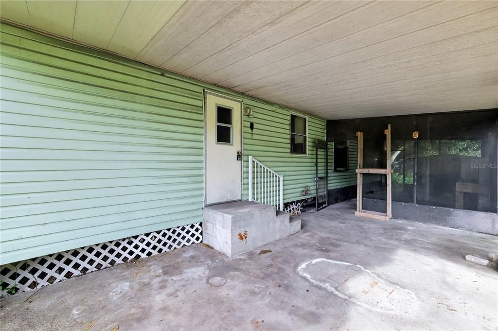 For Sale: $90,000 (3 beds, 2 baths, 1056 Square Feet)