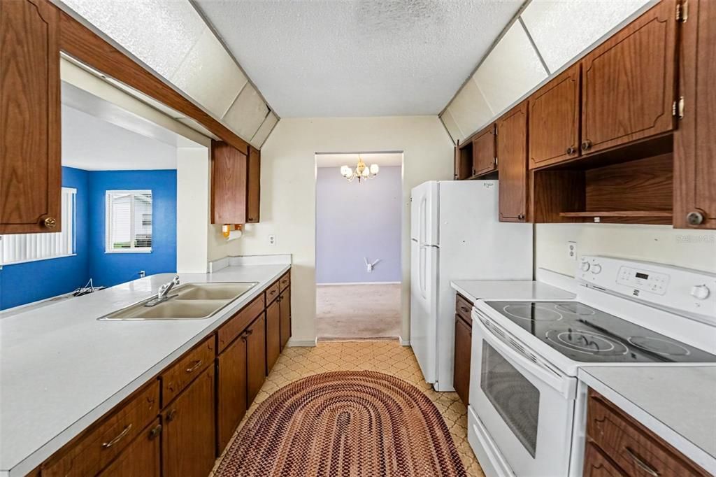 For Sale: $240,000 (2 beds, 2 baths, 1328 Square Feet)