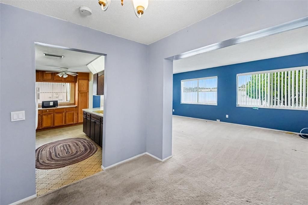 For Sale: $240,000 (2 beds, 2 baths, 1328 Square Feet)