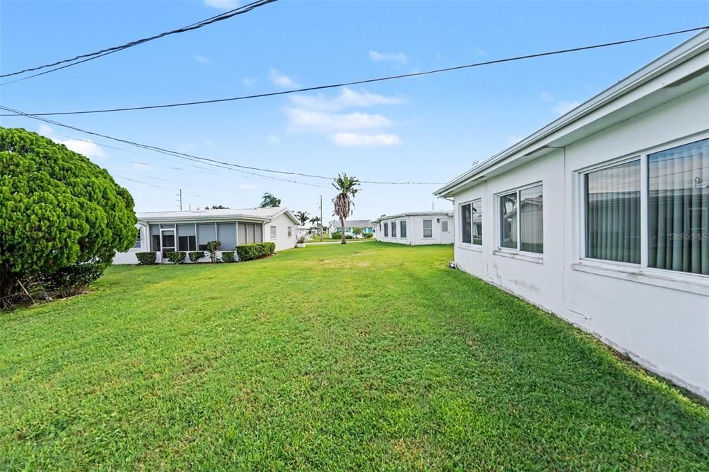 For Sale: $240,000 (2 beds, 2 baths, 1328 Square Feet)