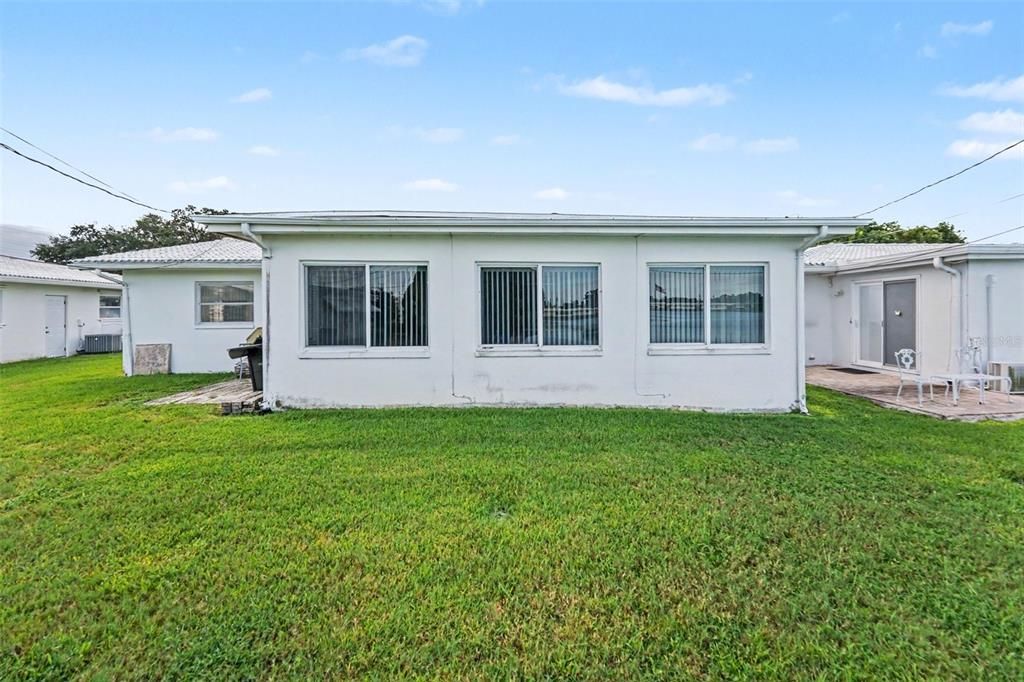 For Sale: $240,000 (2 beds, 2 baths, 1328 Square Feet)