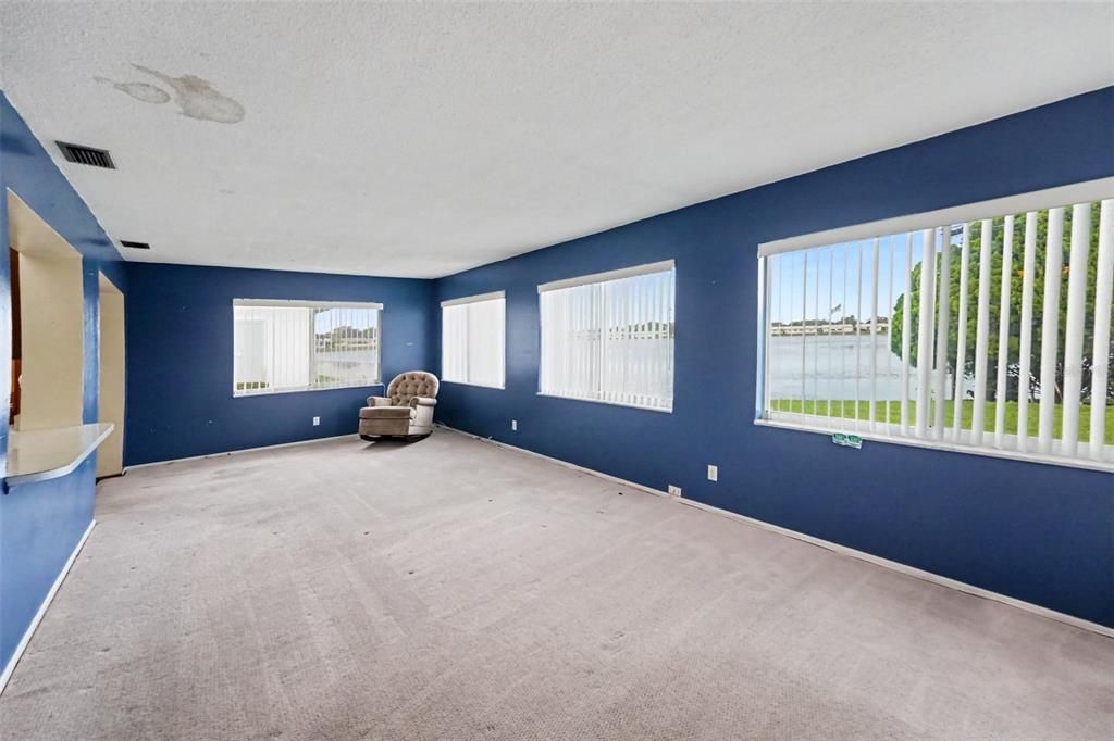 For Sale: $240,000 (2 beds, 2 baths, 1328 Square Feet)