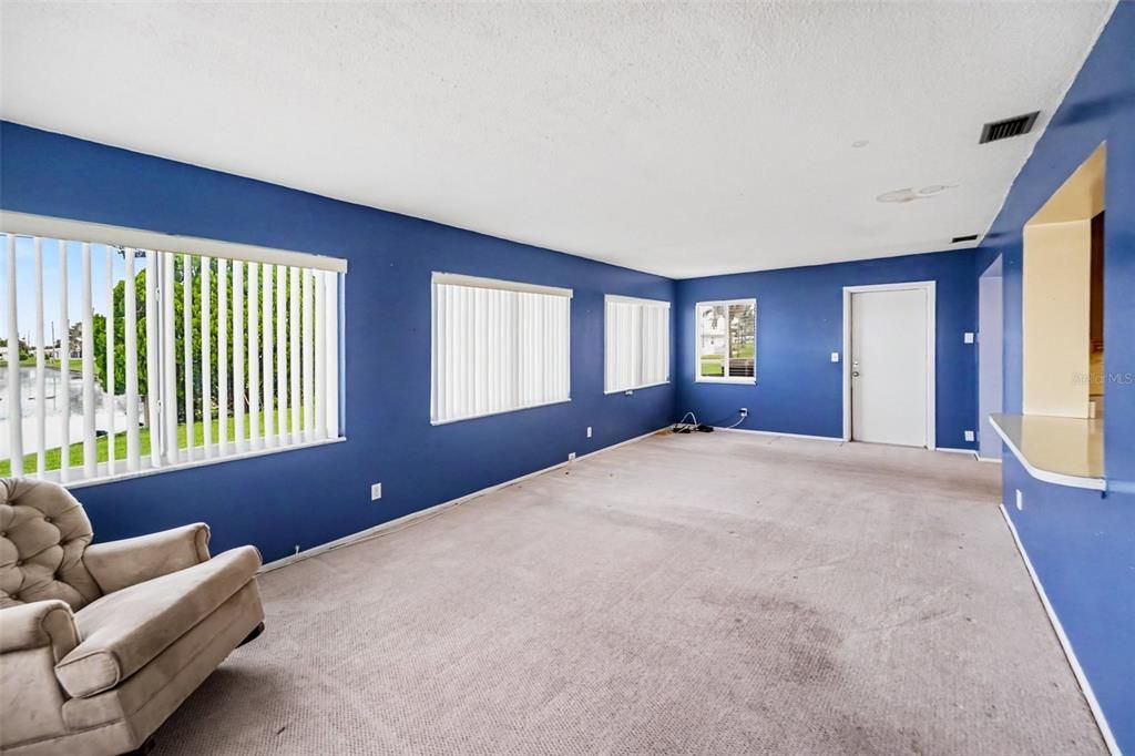 For Sale: $240,000 (2 beds, 2 baths, 1328 Square Feet)