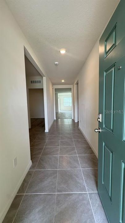 For Rent: $2,250 (3 beds, 2 baths, 1658 Square Feet)
