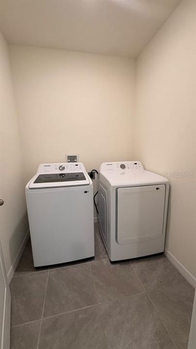 For Rent: $2,250 (3 beds, 2 baths, 1658 Square Feet)