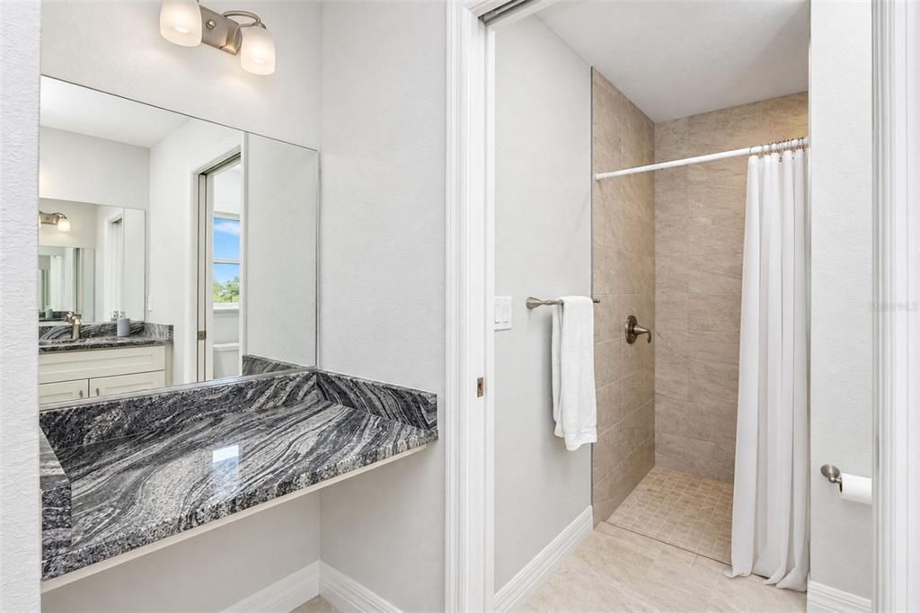 En Venta: $340,000 (3 camas, 2 baños, 1670 Pies cuadrados)
