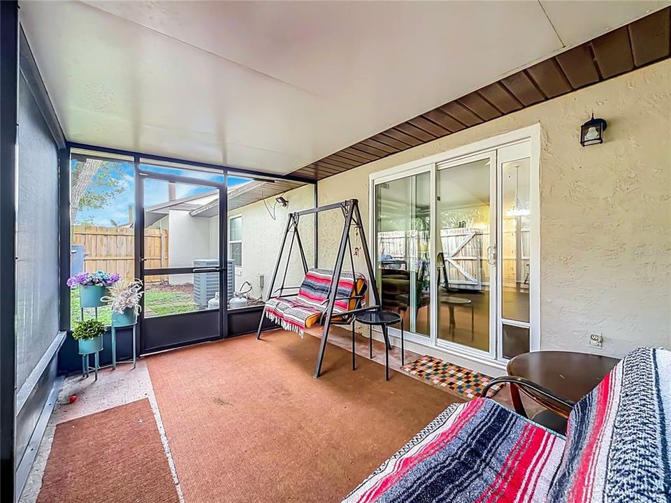 En Venta: $275,000 (2 camas, 2 baños, 1116 Pies cuadrados)