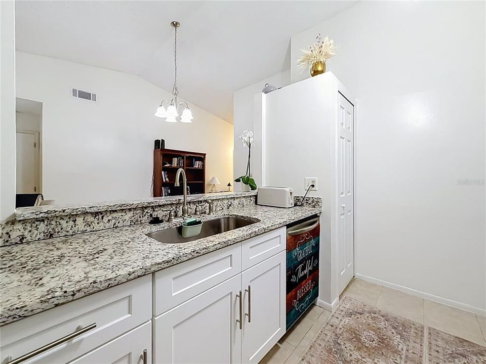 En Venta: $275,000 (2 camas, 2 baños, 1116 Pies cuadrados)