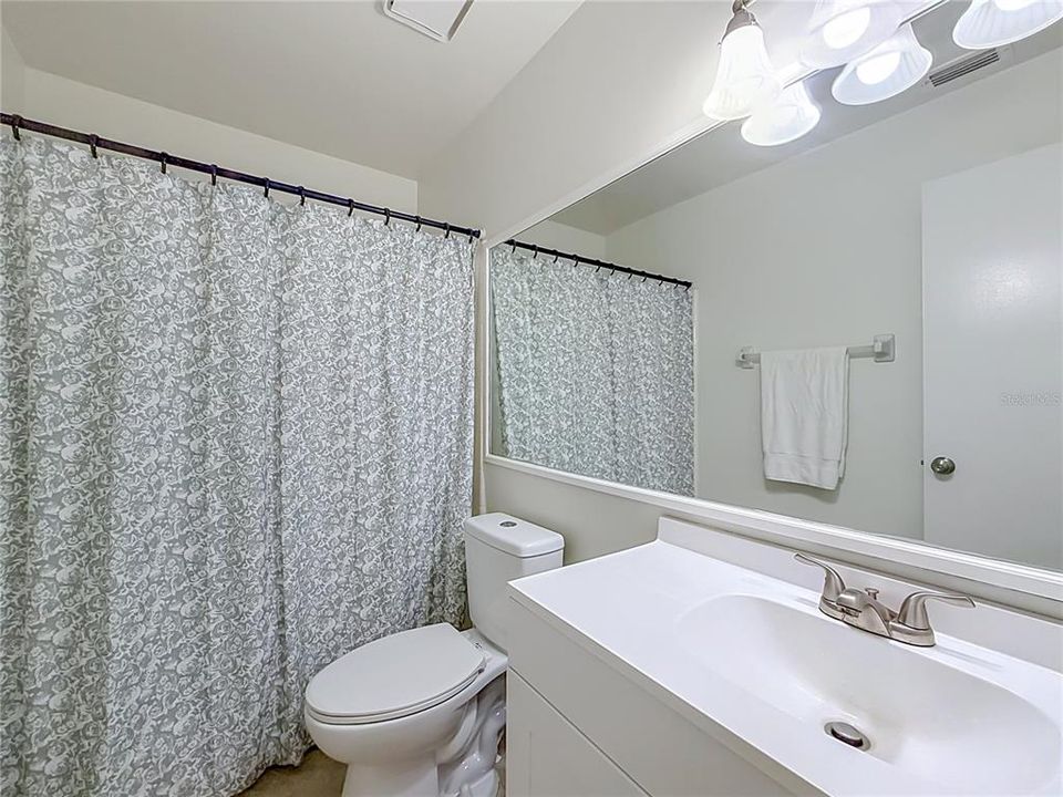 En Venta: $275,000 (2 camas, 2 baños, 1116 Pies cuadrados)
