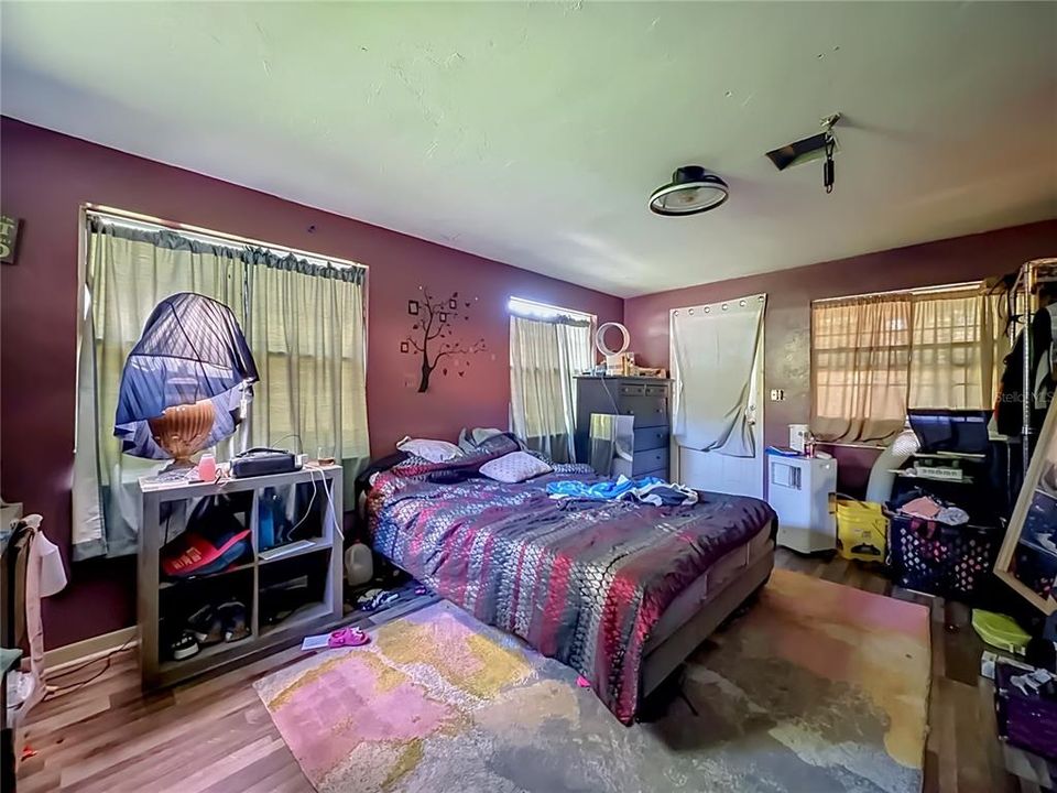 На продажу: $189,000 (4 спален, 2 ванн, 1463 Квадратных фут)