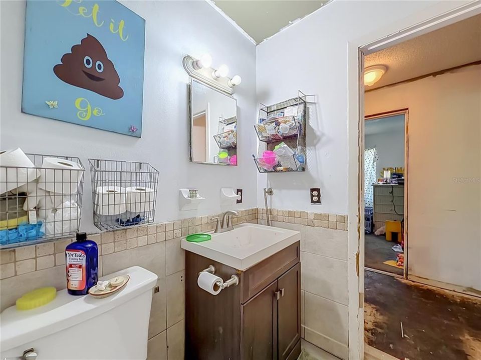 На продажу: $189,000 (4 спален, 2 ванн, 1463 Квадратных фут)