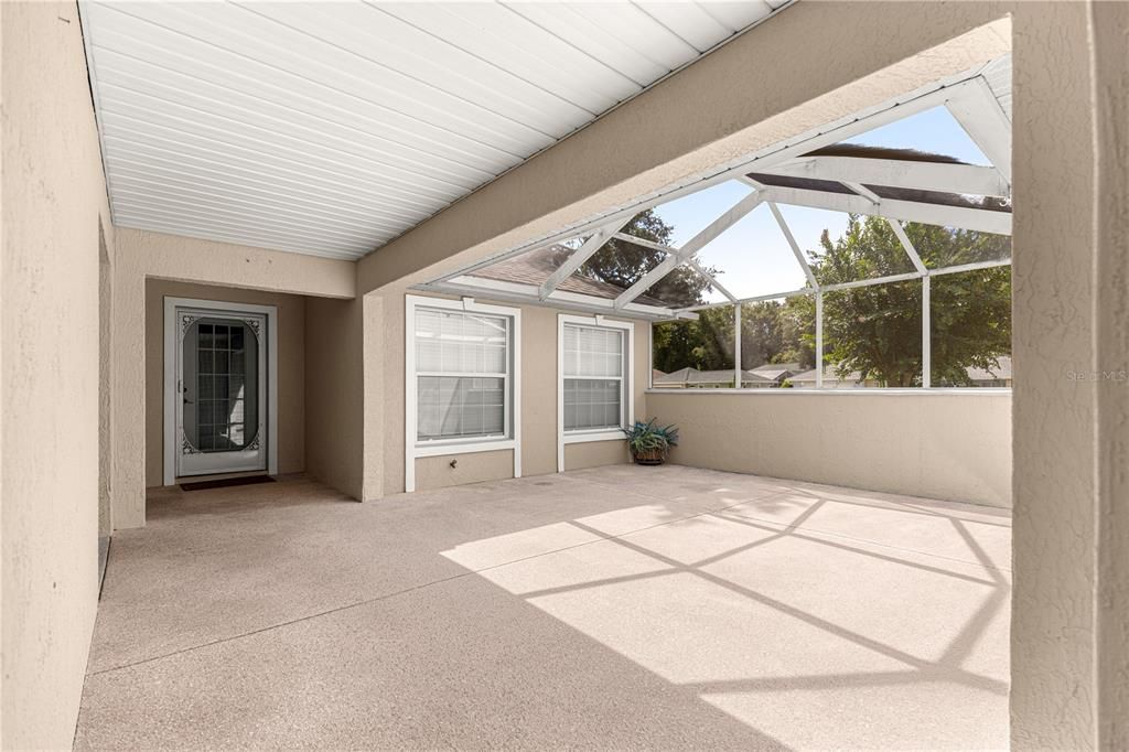 For Sale: $239,900 (3 beds, 2 baths, 1677 Square Feet)