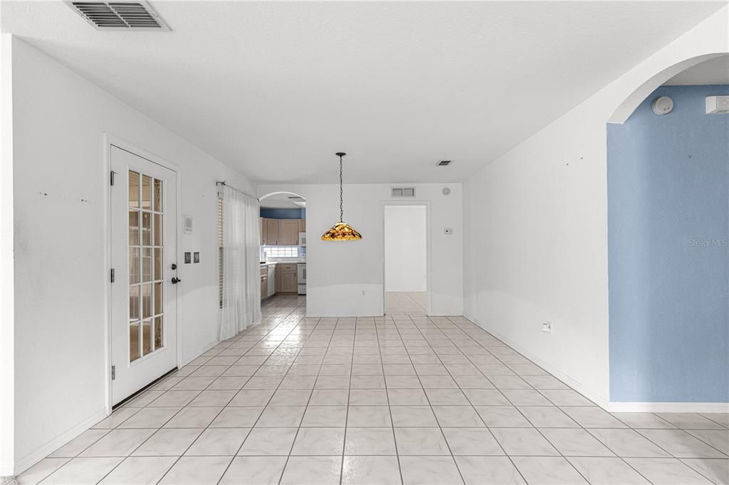 For Sale: $239,900 (3 beds, 2 baths, 1677 Square Feet)