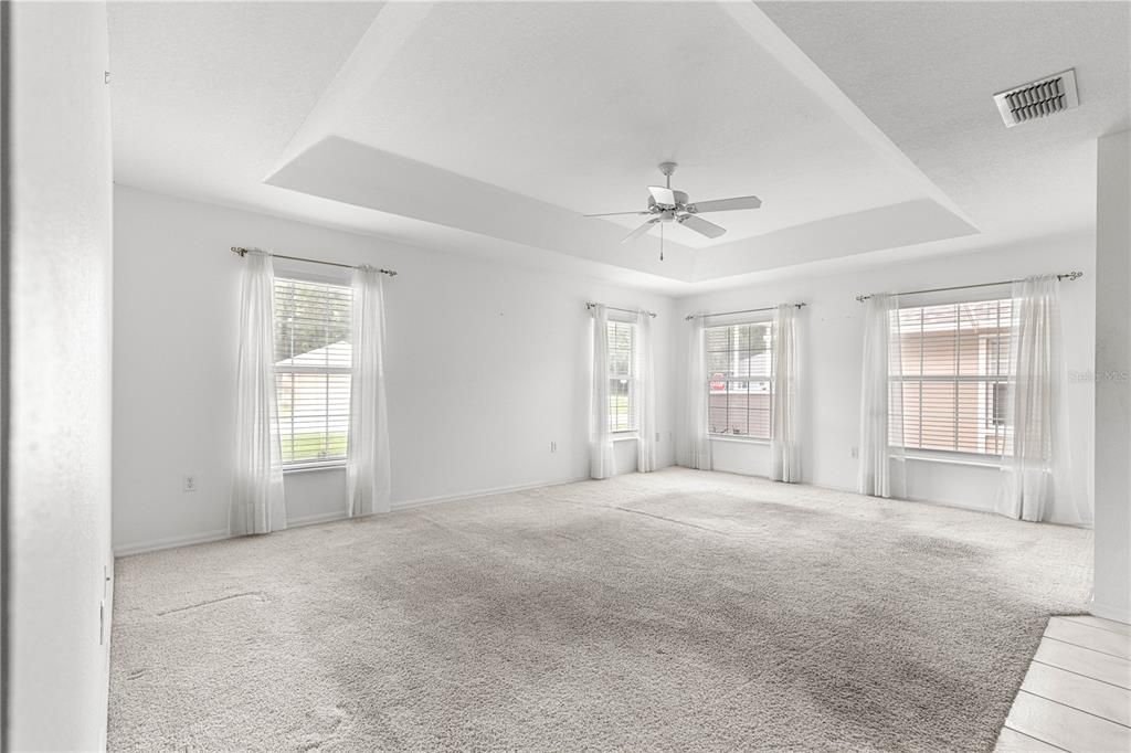 For Sale: $239,900 (3 beds, 2 baths, 1677 Square Feet)