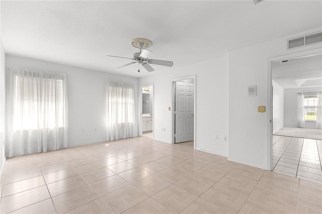 For Sale: $239,900 (3 beds, 2 baths, 1677 Square Feet)