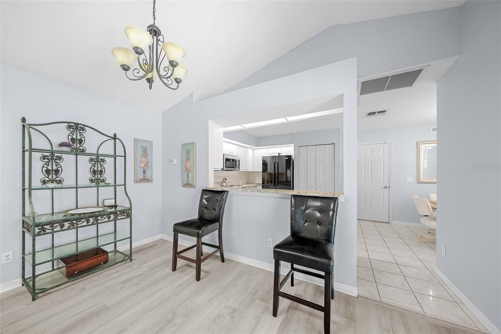 For Sale: $284,999 (3 beds, 3 baths, 1463 Square Feet)