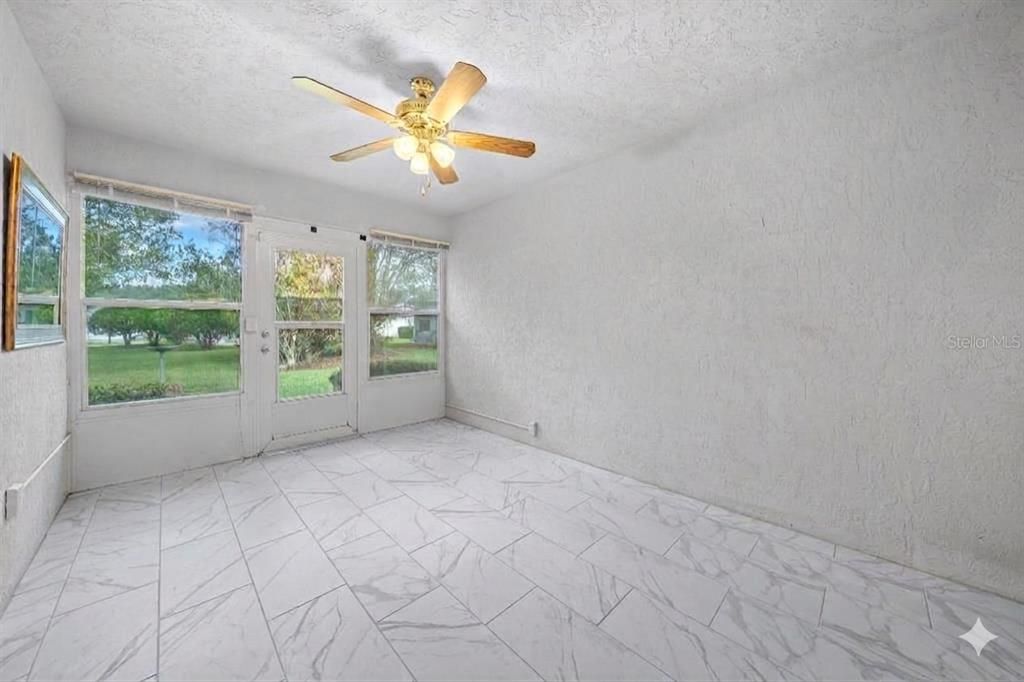 For Sale: $284,999 (3 beds, 3 baths, 1463 Square Feet)