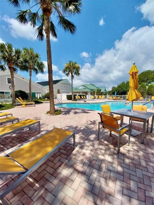 For Sale: $284,999 (3 beds, 3 baths, 1463 Square Feet)