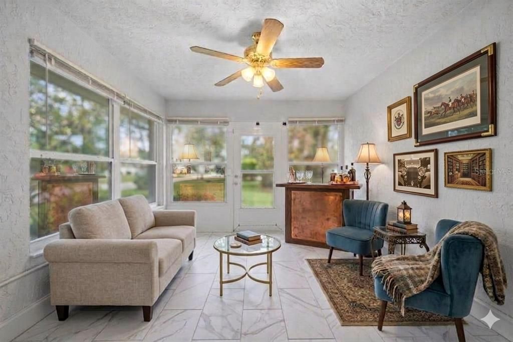 For Sale: $284,999 (3 beds, 3 baths, 1463 Square Feet)