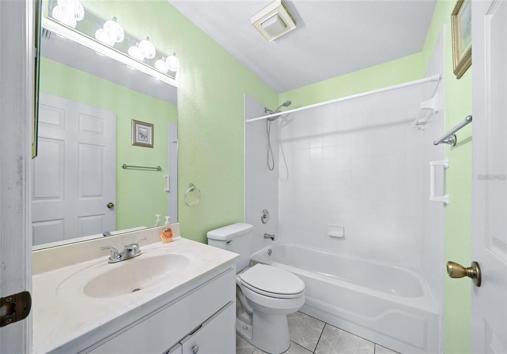 For Sale: $284,999 (3 beds, 3 baths, 1463 Square Feet)