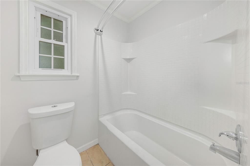 For Sale: $314,900 (3 beds, 2 baths, 1056 Square Feet)