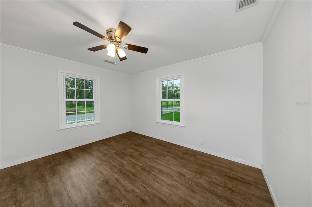For Sale: $314,900 (3 beds, 2 baths, 1056 Square Feet)