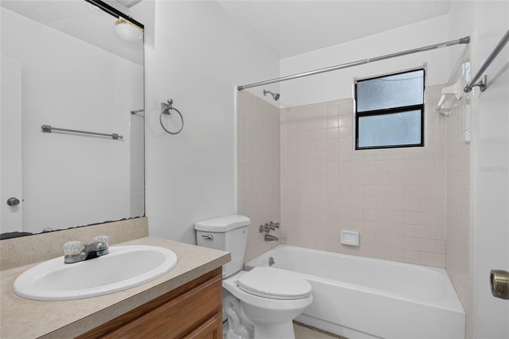 En Venta: $297,000 (3 camas, 2 baños, 1220 Pies cuadrados)