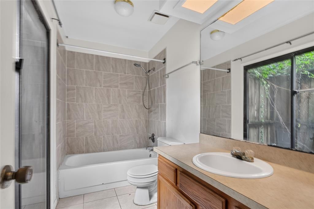 En Venta: $297,000 (3 camas, 2 baños, 1220 Pies cuadrados)