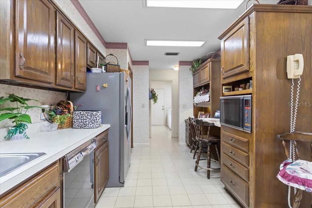 На продажу: $390,000 (3 спален, 2 ванн, 2112 Квадратных фут)
