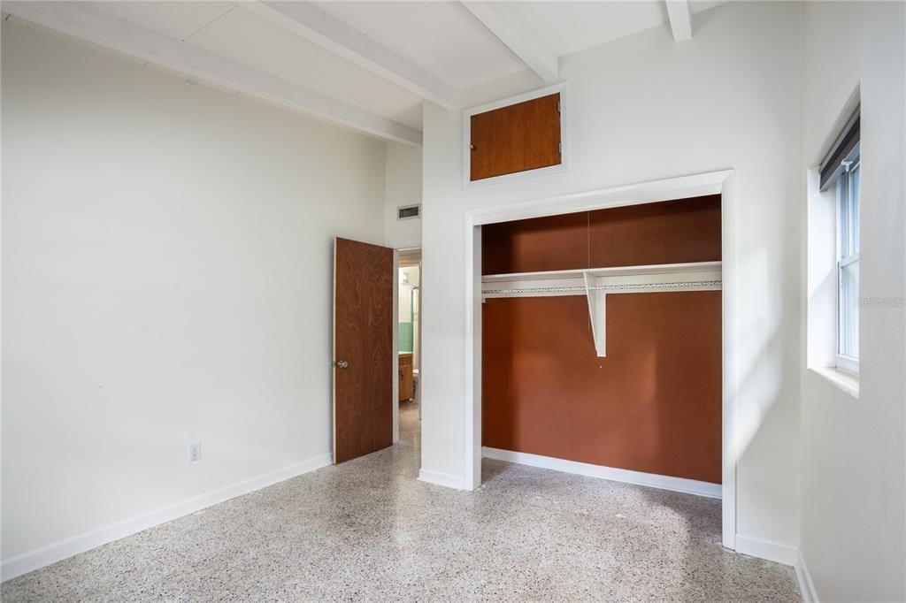 For Sale: $310,000 (3 beds, 2 baths, 1827 Square Feet)