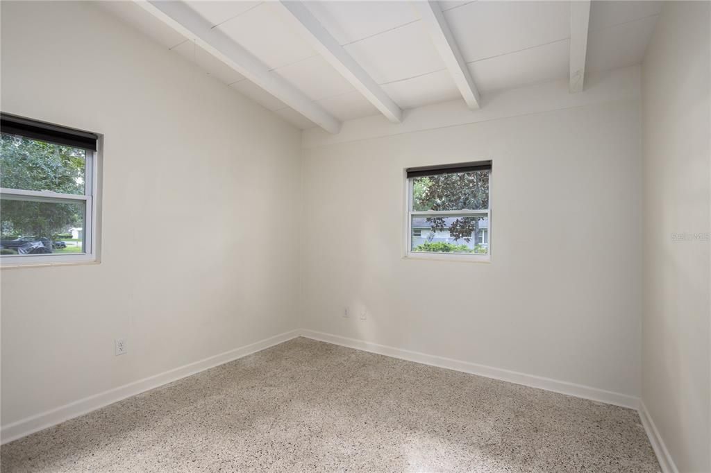 For Sale: $310,000 (3 beds, 2 baths, 1827 Square Feet)