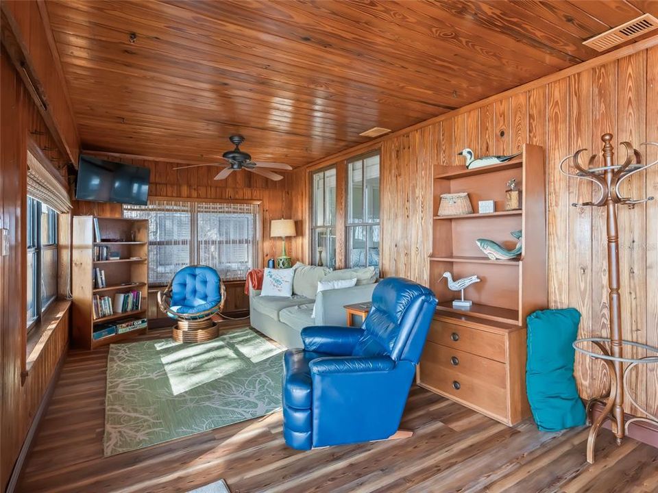 En Venta: $525,000 (2 camas, 1 baños, 1089 Pies cuadrados)