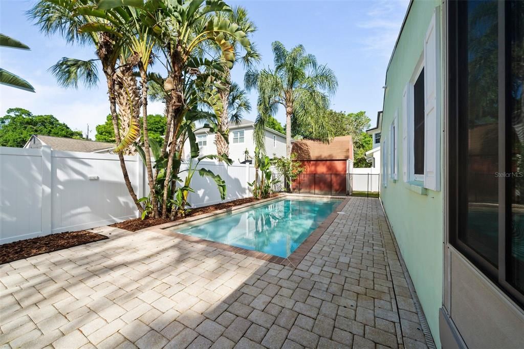 Activo con contrato: $800,000 (3 camas, 2 baños, 1707 Pies cuadrados)