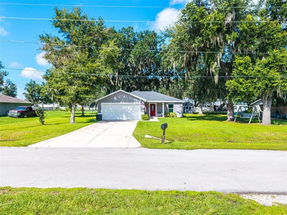 For Sale: $279,990 (3 beds, 2 baths, 1200 Square Feet)