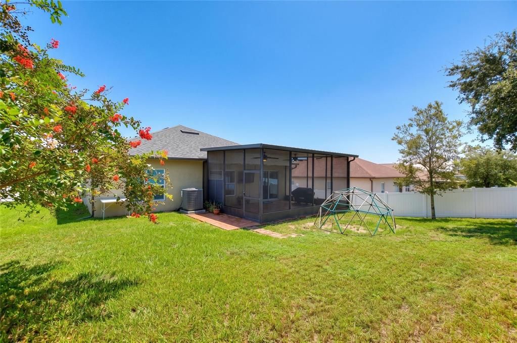 En Venta: $419,900 (3 camas, 2 baños, 1705 Pies cuadrados)