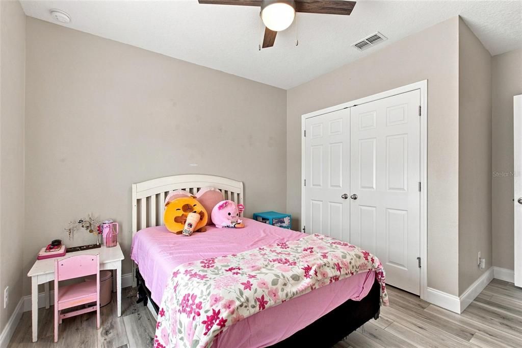 En Venta: $419,900 (3 camas, 2 baños, 1705 Pies cuadrados)