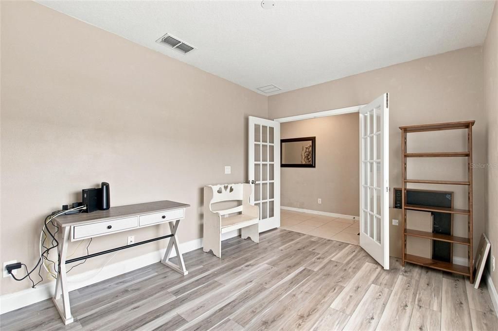 En Venta: $419,900 (3 camas, 2 baños, 1705 Pies cuadrados)