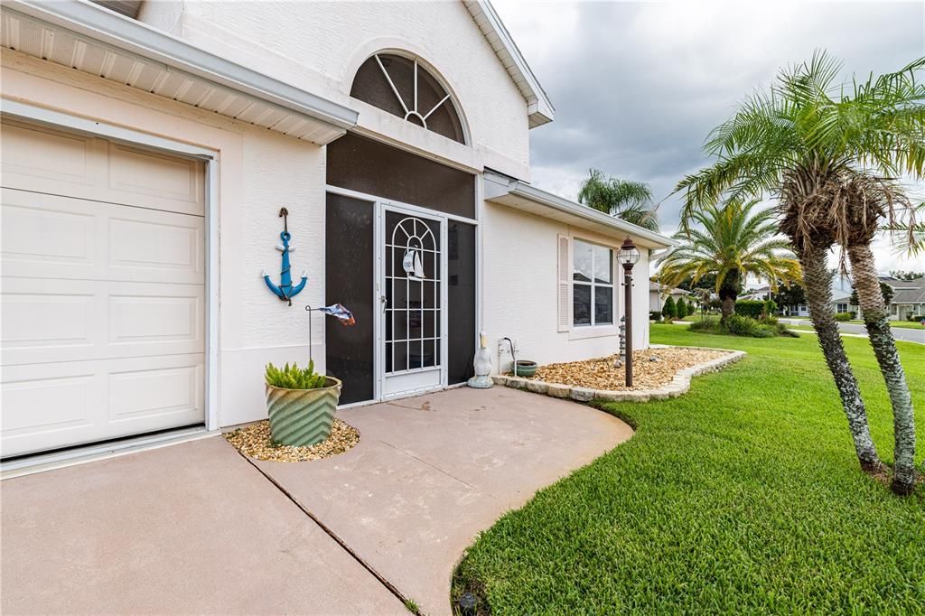 For Sale: $425,000 (3 beds, 3 baths, 2058 Square Feet)
